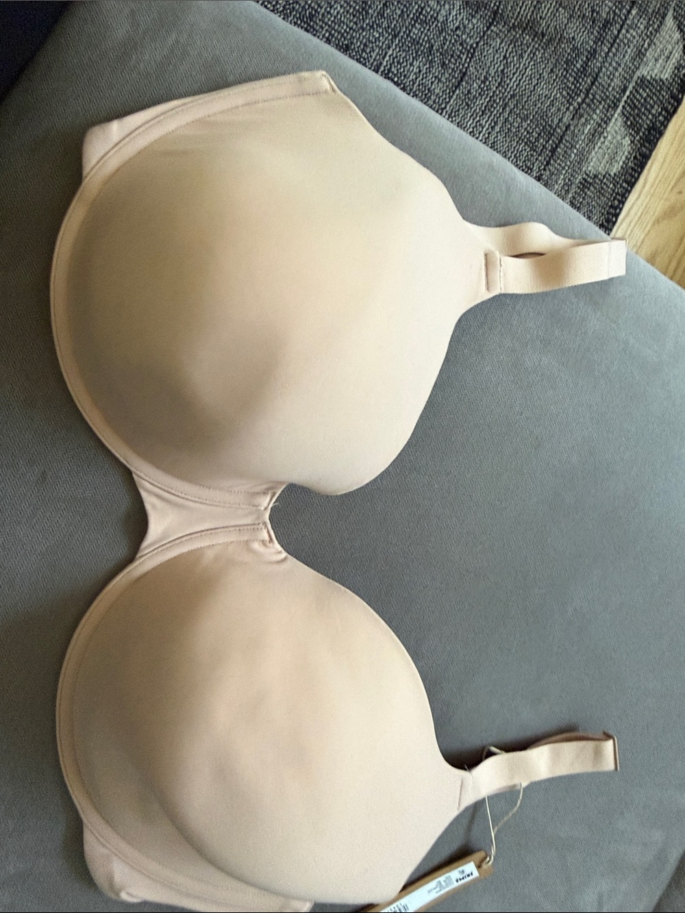 36H SKIMS Fits Everybody T-Shirt Bra 36H Color Mica - Picture 6 of 8